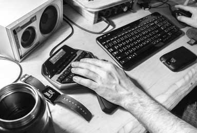 顶级网红背后的推手是谁？揭秘造星产业链，网络推手成名的网红